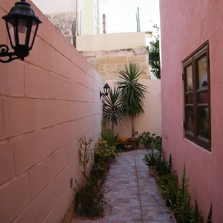Apartamento Nocturne Family House Paola Exterior foto