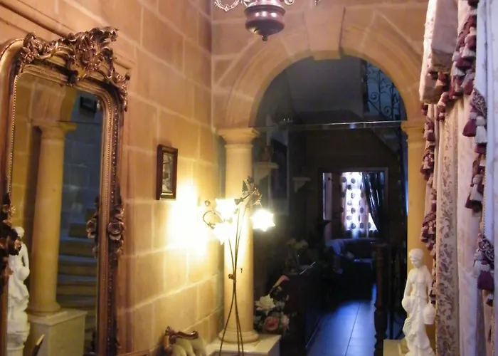 Nocturne Family House