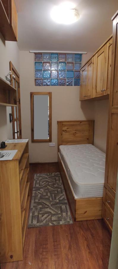 Homestay Nocturne Family House Paola