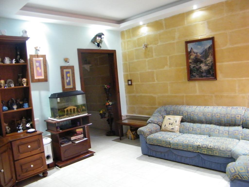 Homestay Nocturne Family House