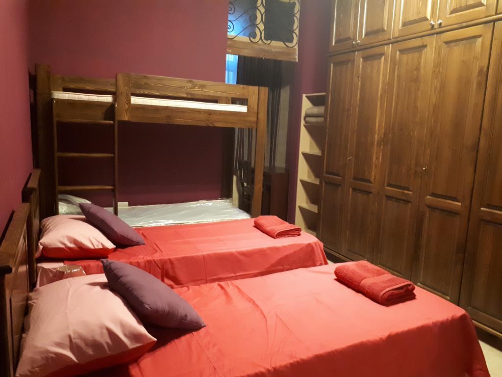 Nocturne Family House Homestay Paola